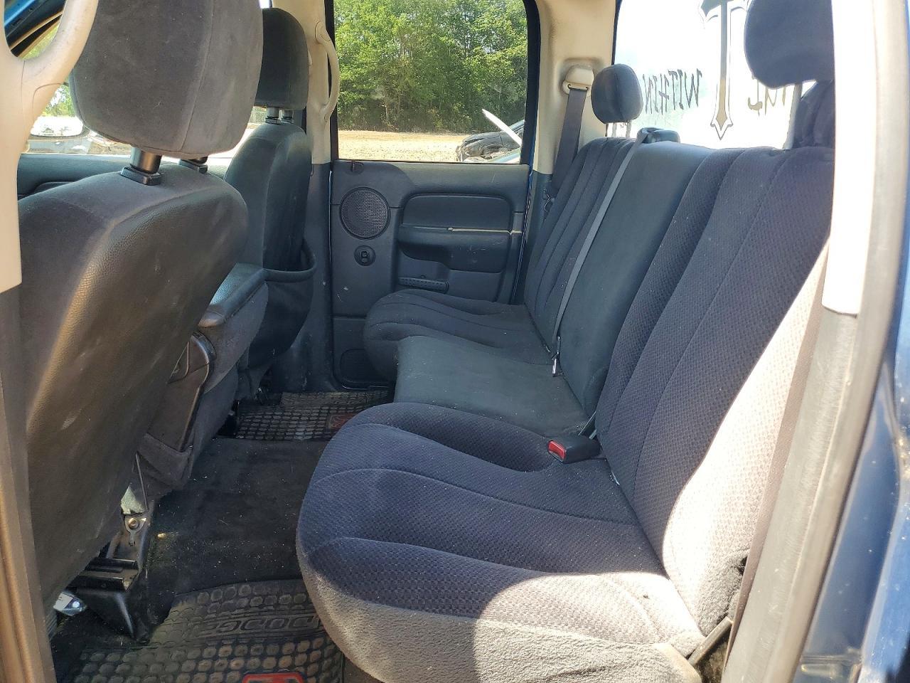 2004 Dodge RAM 1500 ST