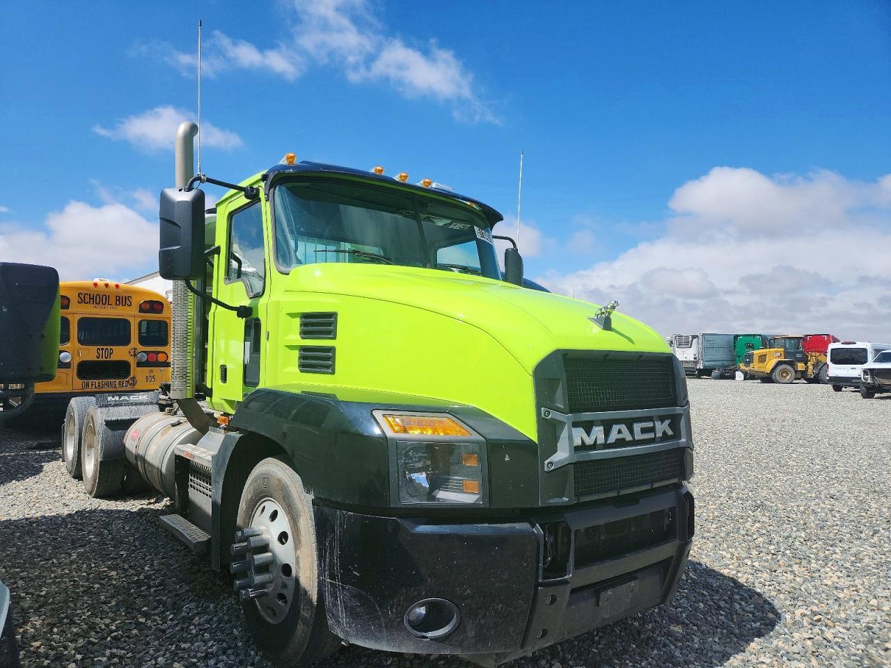 2025 Mack Anthem Semi Truck
