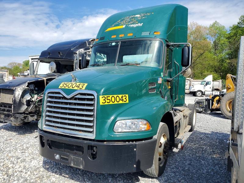 2016 Mack 600 Cxu600-semi Truck