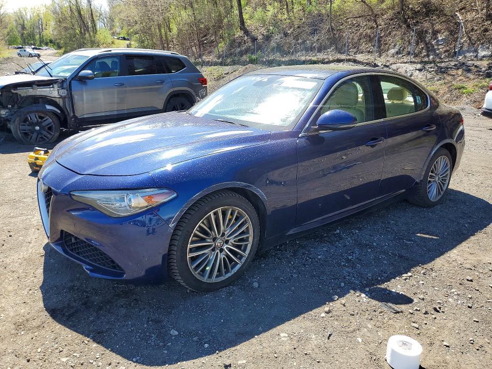 2018 Alfa Romeo Giulia ti Q4