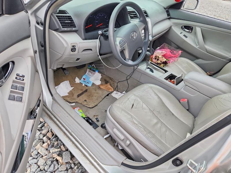 2010 Toyota Camry le