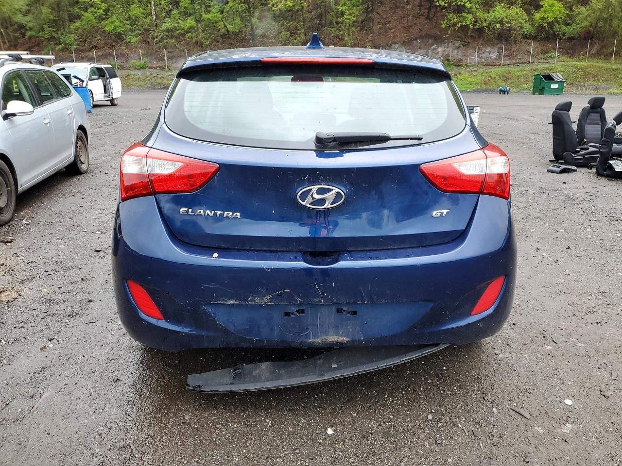2013 Hyundai Elantra gt Base