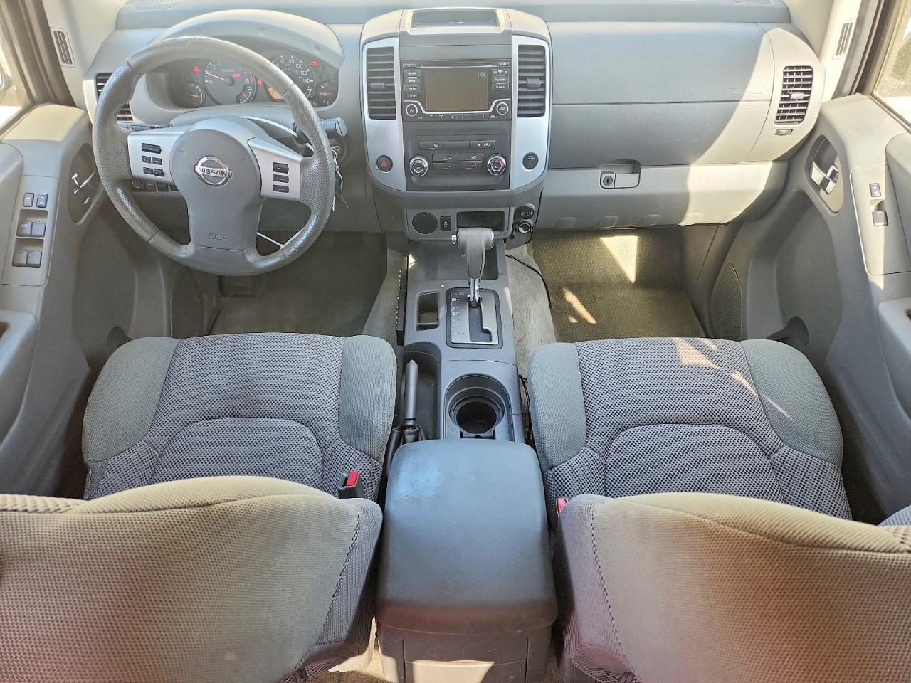 2017 Nissan Frontier SV