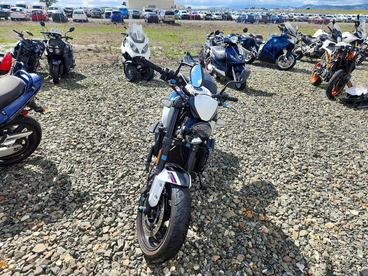 2025 Triumph Trident 660