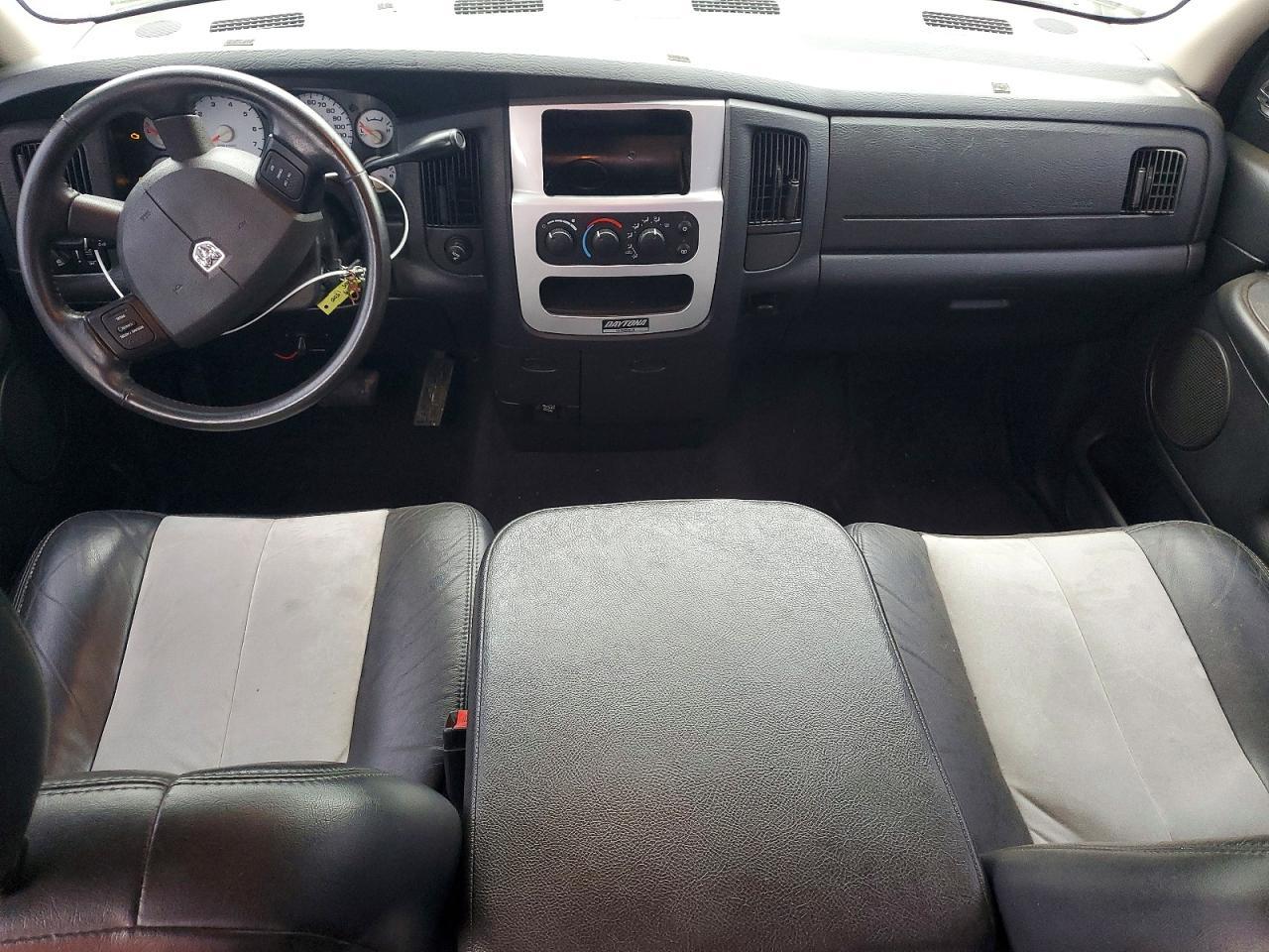 2005 Dodge RAM 1500 ST