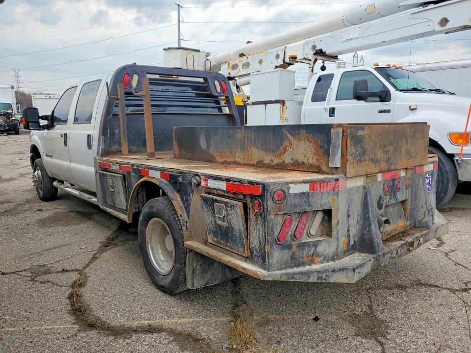 2013 Ford F350 Super Duty Flatbed Truck