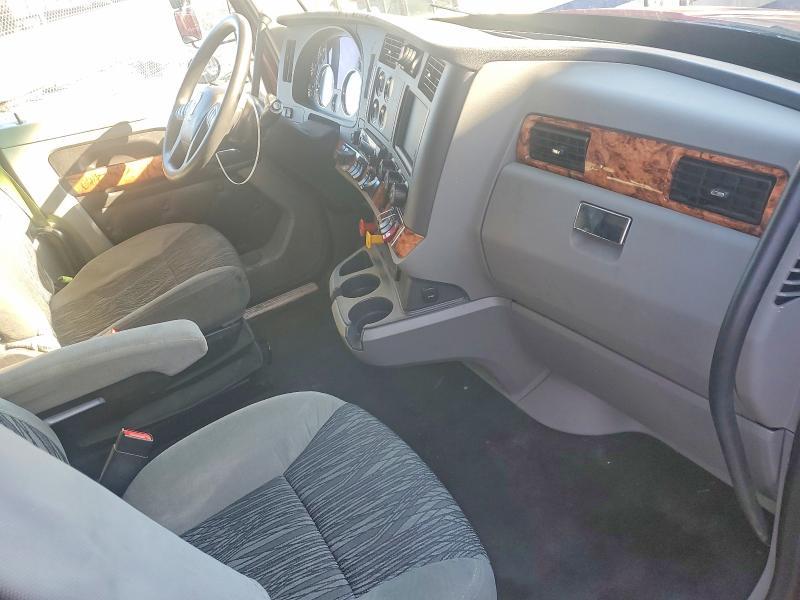 2020 Kenworth Construction T680