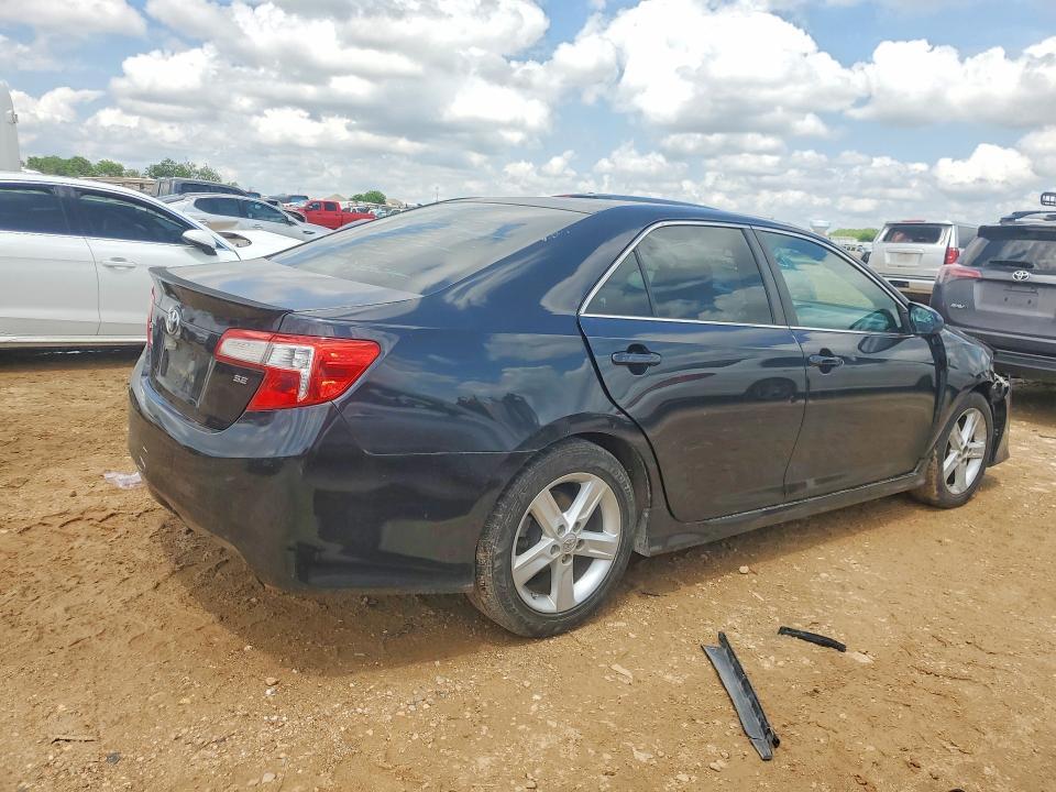2014 Toyota Camry se