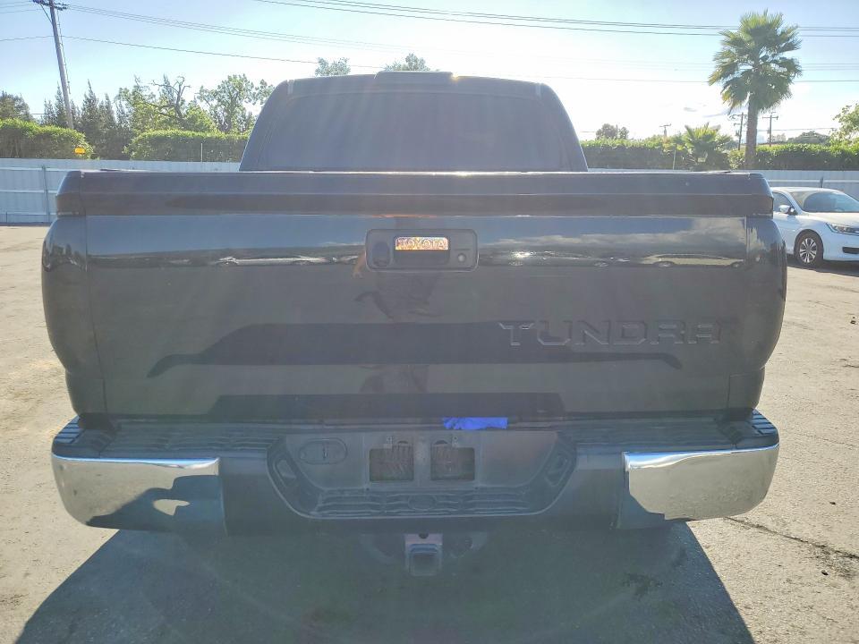2014 Toyota Tundra SR5