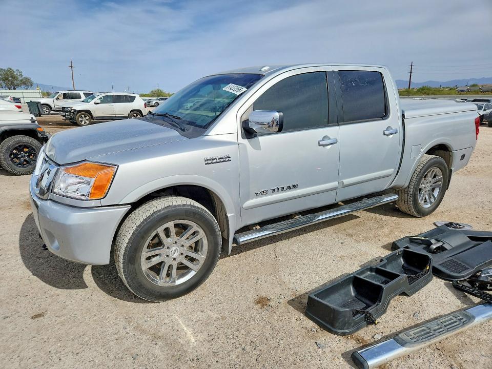 2011 Nissan Titan SV