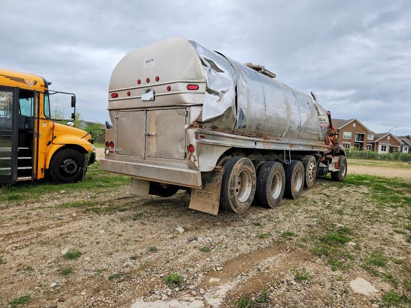 2023 International HX620 Tank Truck