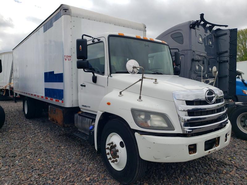 2016 Hino 338 BOX Truck