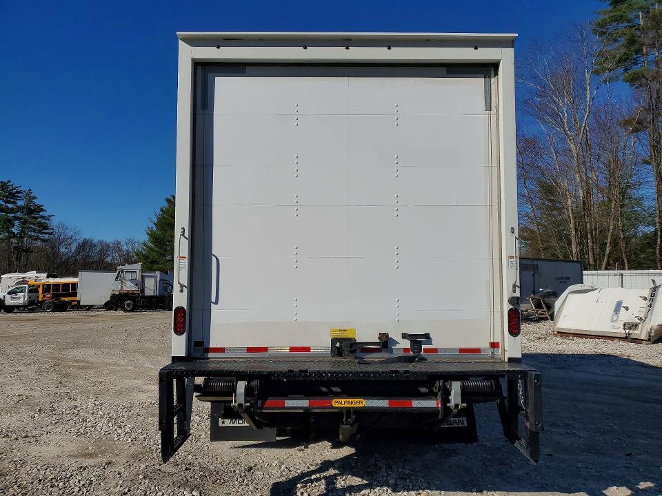 2024 Isuzu NPR HD BOX Truck