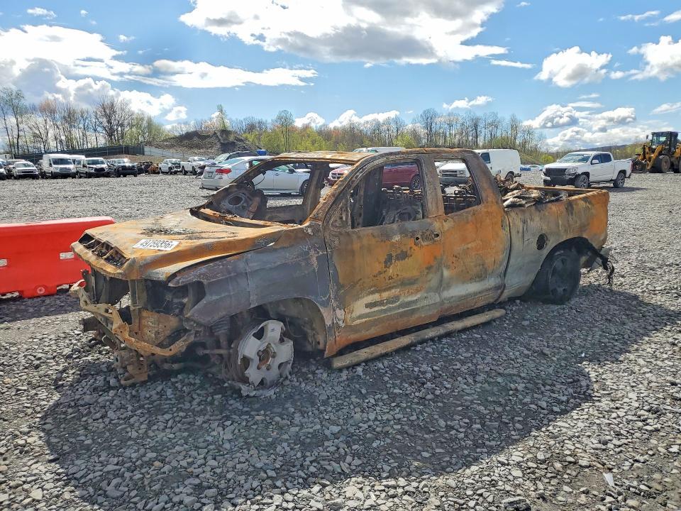 2015 Toyota Tundra SR5