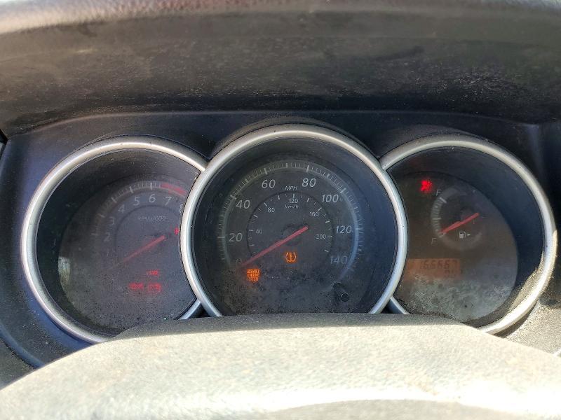 2010 Nissan Versa 1.8 s