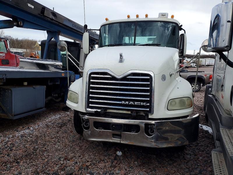 2016 Mack 600 CXU600