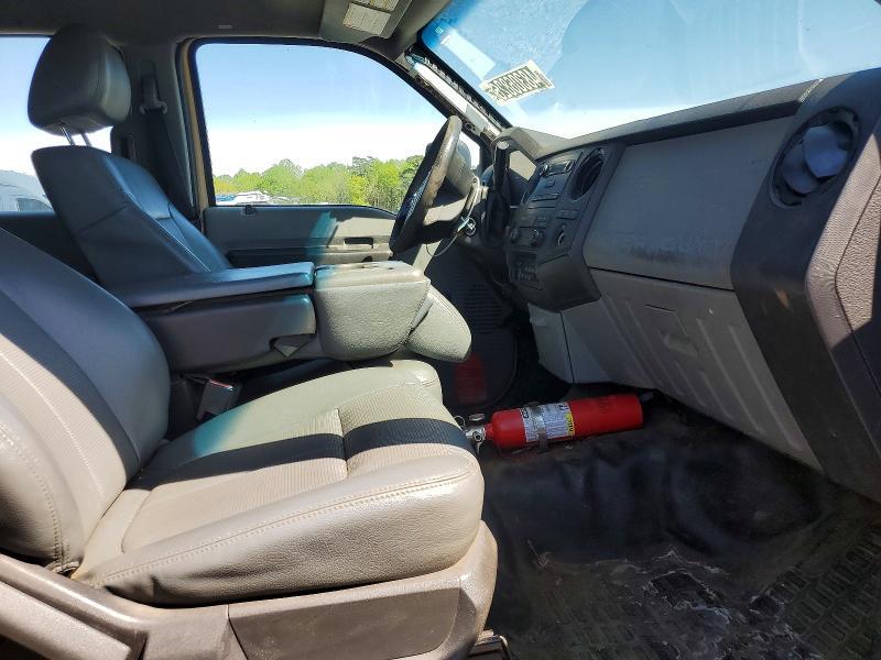 2015 Ford F450 Super Duty Flatbed Truck