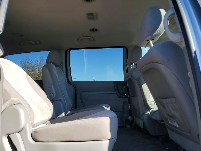 2012 KIA Sedona lx