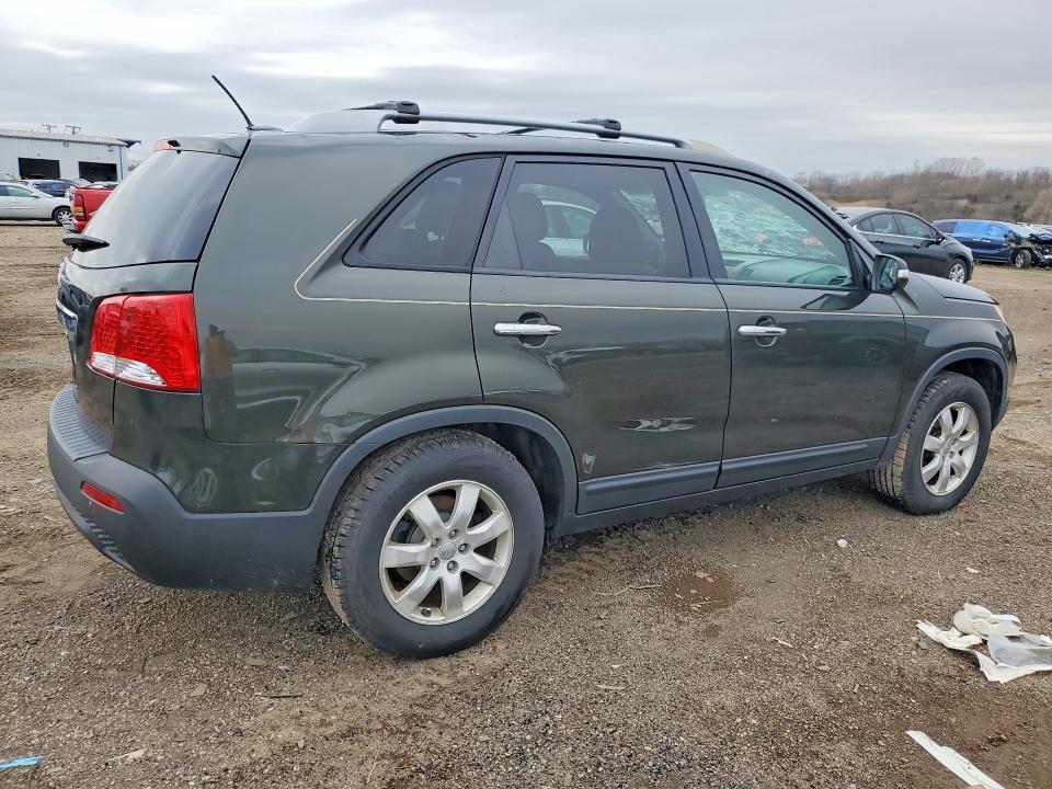2013 KIA Sorento lx