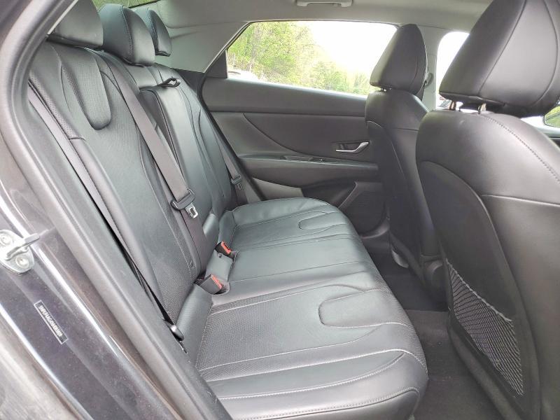 2022 Hyundai Elantra Limited