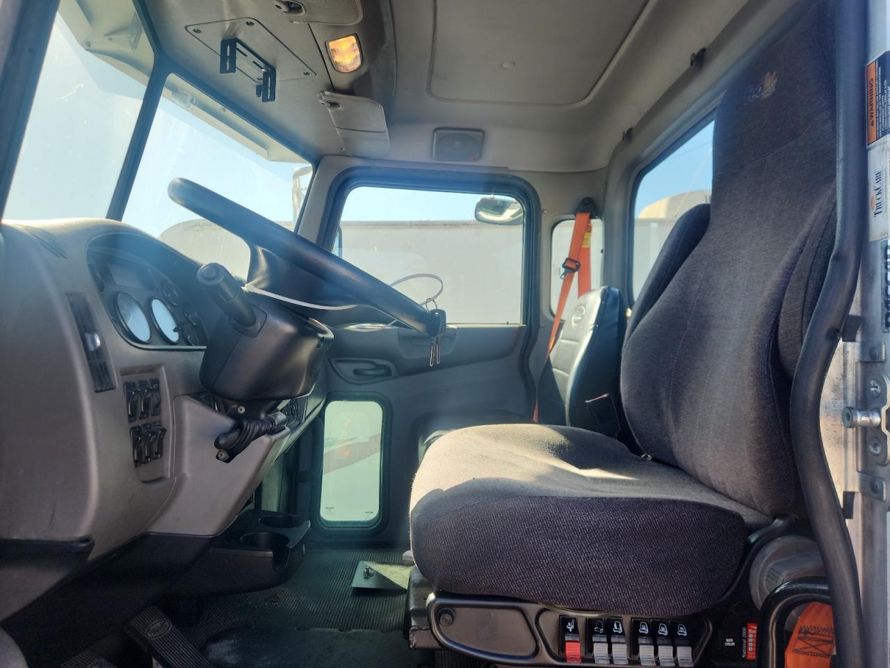 2017 Peterbilt 348