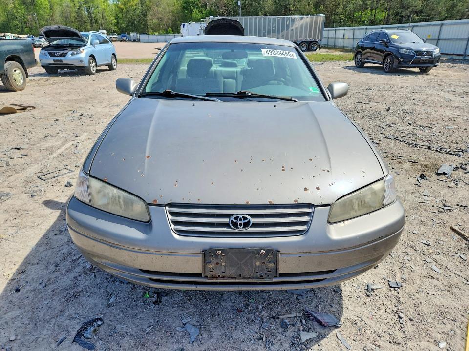 1999 Toyota Camry le