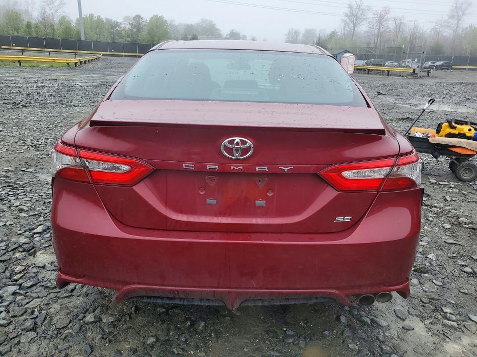 2018 Toyota Camry se