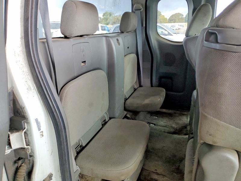 2014 Nissan Frontier s