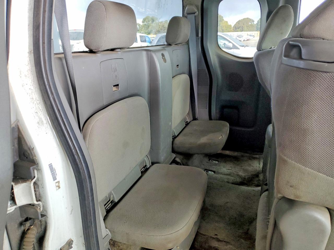 2014 Nissan Frontier S