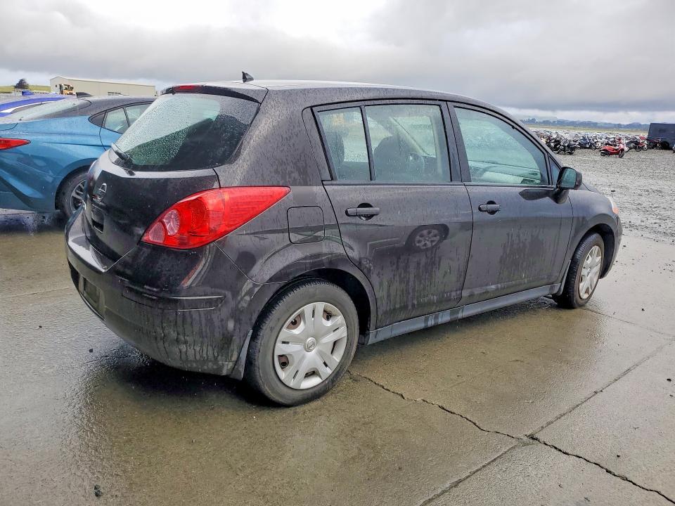 2012 Nissan Versa 1.8 s