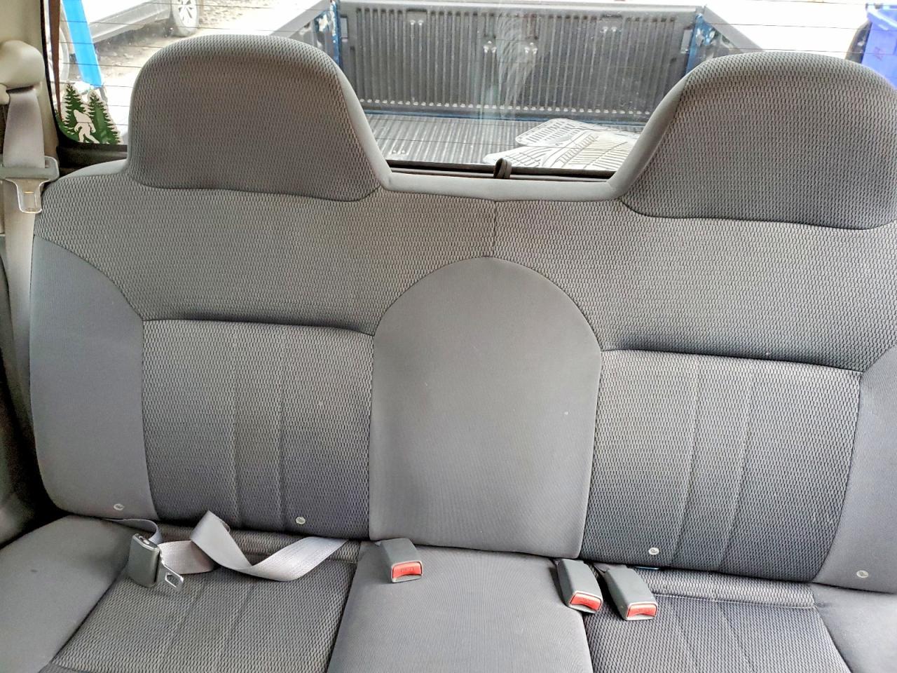 2004 Nissan Frontier Crew Cab XE V6