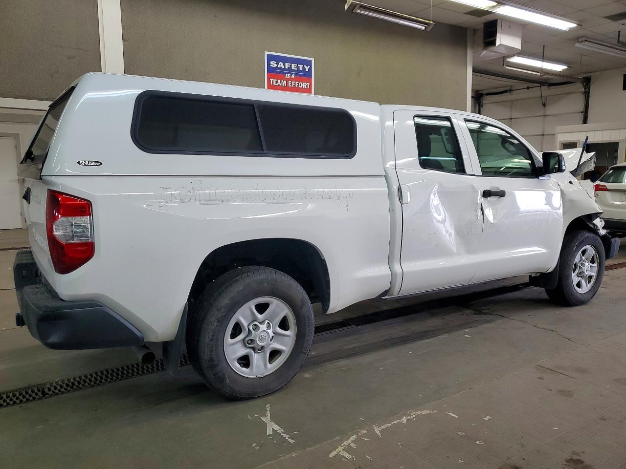 2017 Toyota Tundra SR