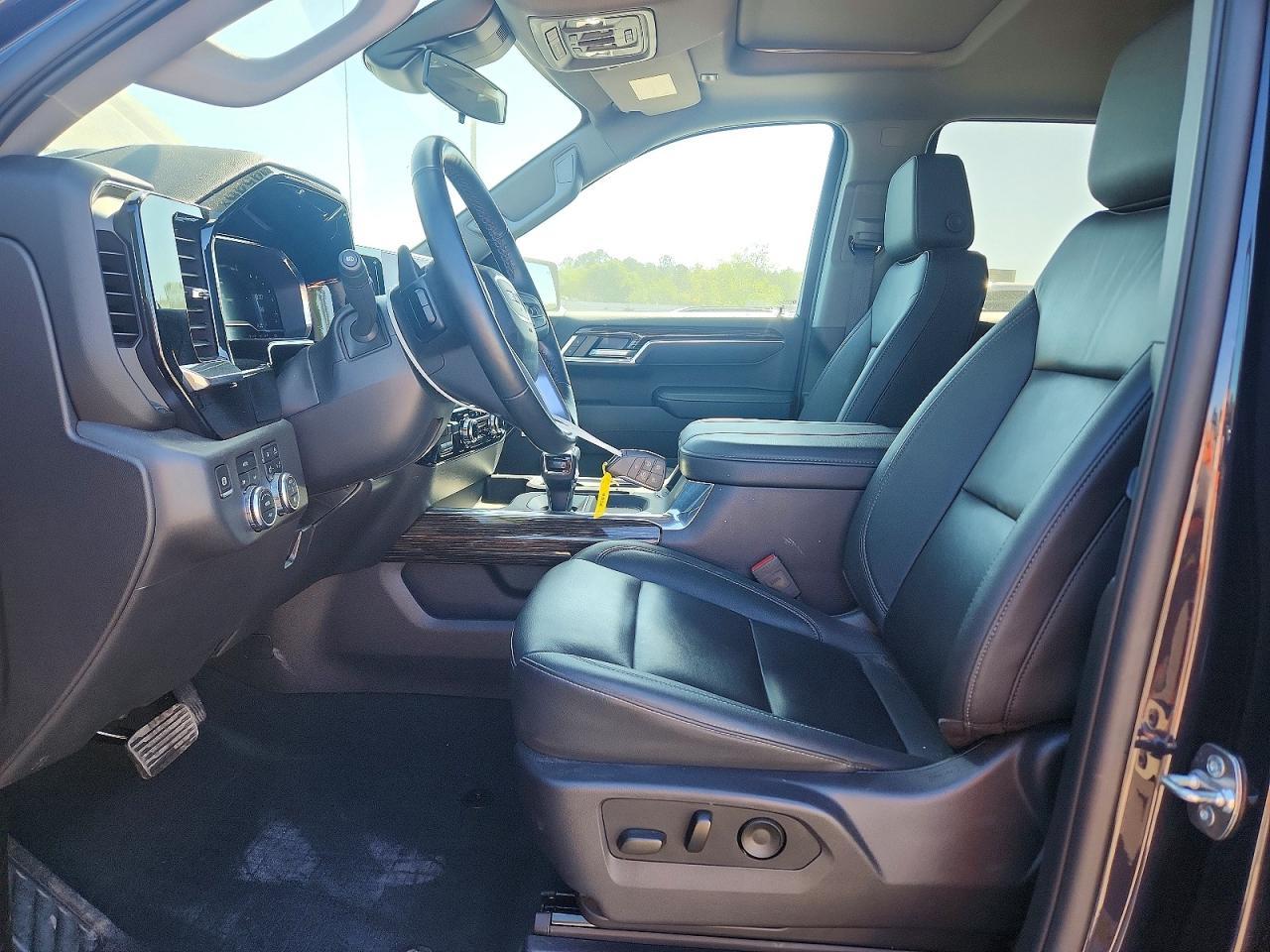 2025 GMC Sierra K1500 Elevation
