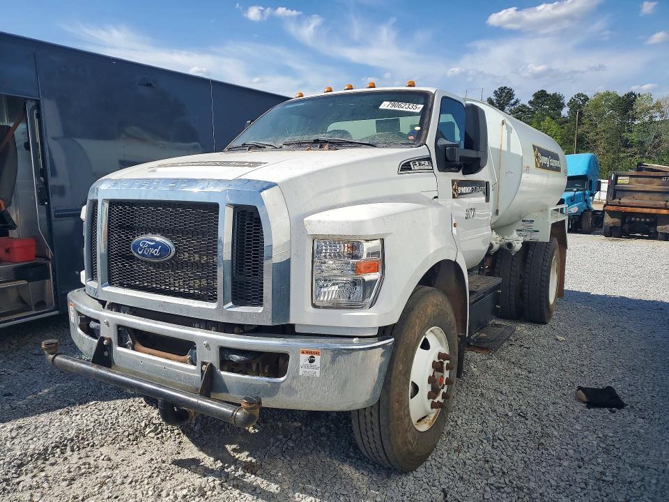 2022 Ford F750 Super Duty Tank Truck