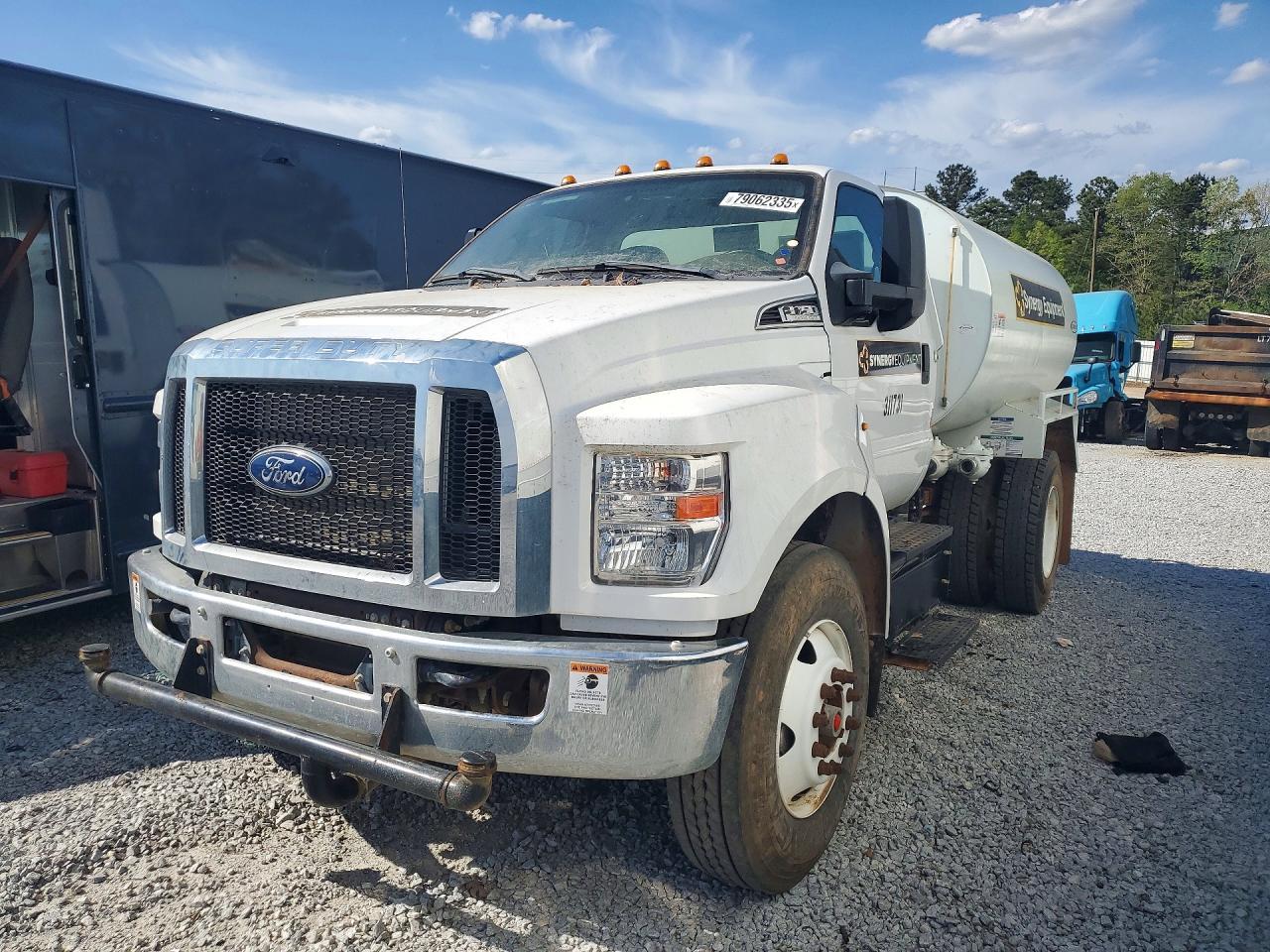 2022 Ford F750 Super Duty Tank Truck