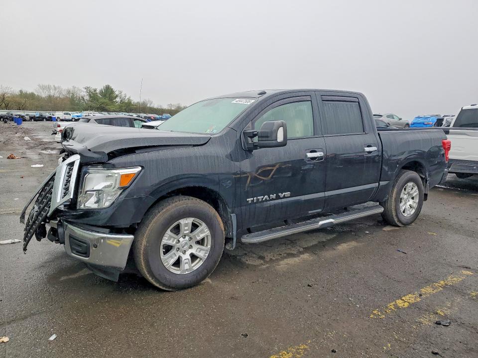 2018 Nissan Titan SV