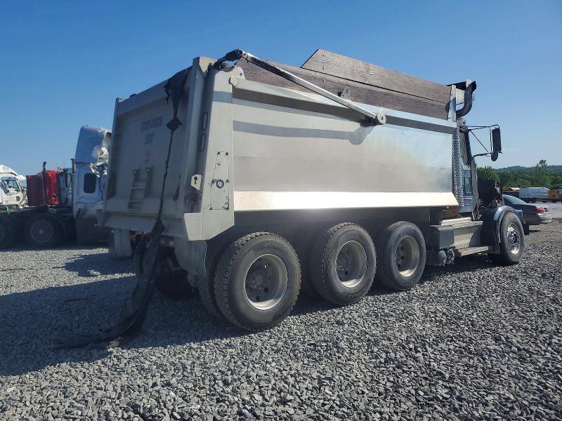 2011 Kenworth Construction T800