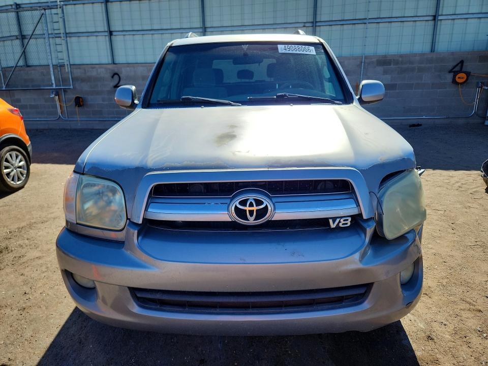 2005 Toyota Sequoia SR5