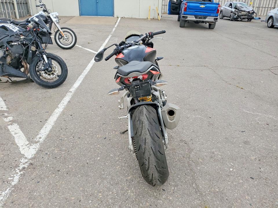 2017 Aprilia Tuono V4 1100 RR