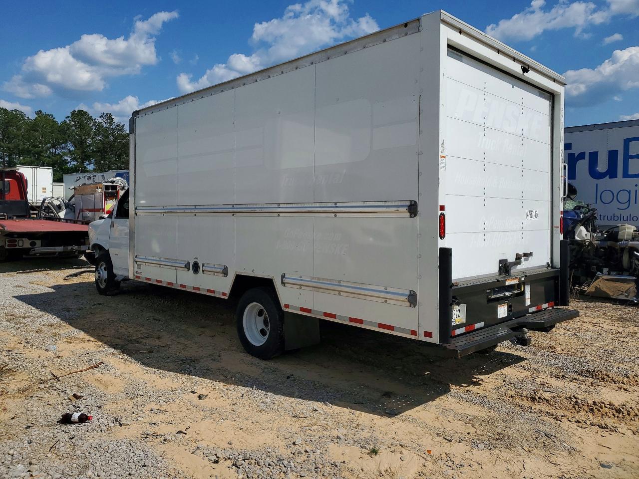 2021 GMC Savana BOX Truck