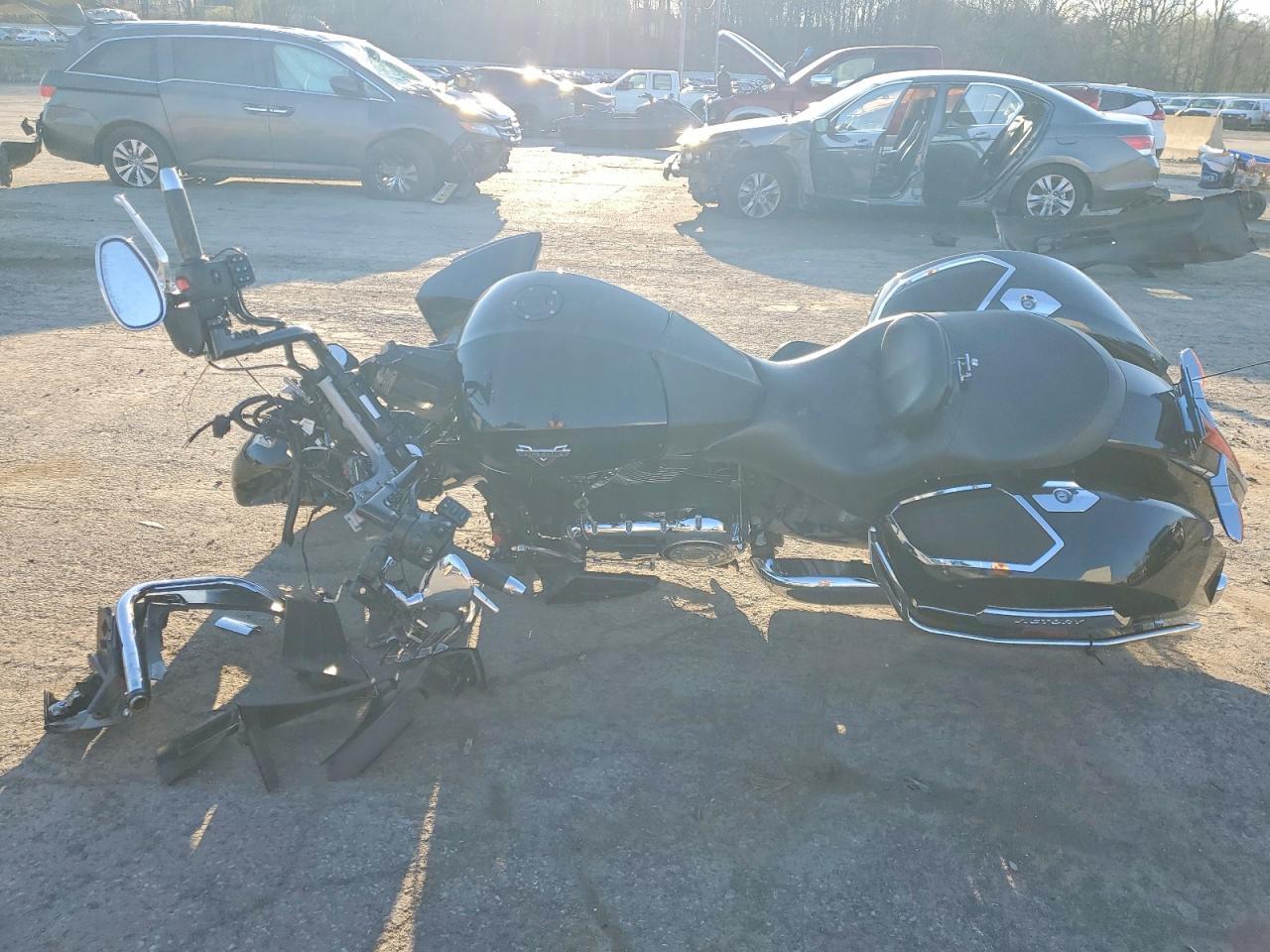 2015 Victory Cross Country Touring