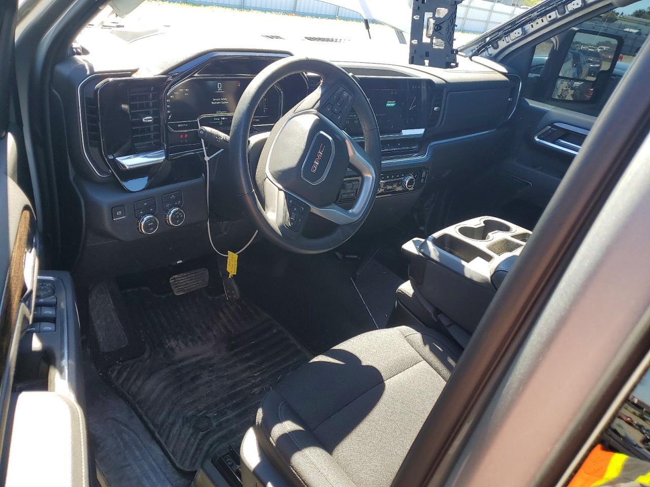 2025 GMC Sierra K2500 SLE