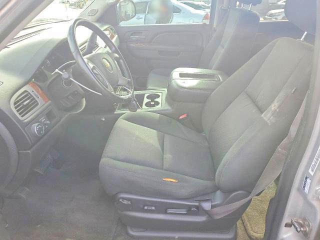 2013 Chevrolet Avalanche LS