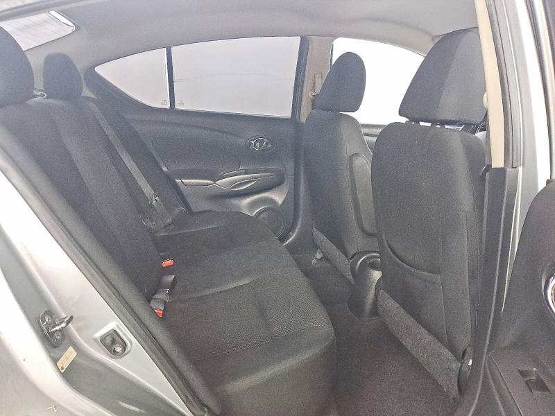 2013 Nissan Versa 1.6 s