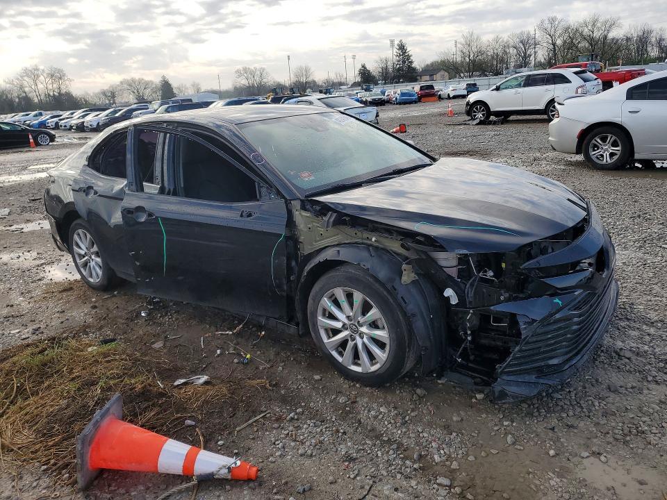 2019 Toyota Camry le