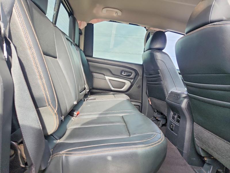 2017 Nissan Titan SL