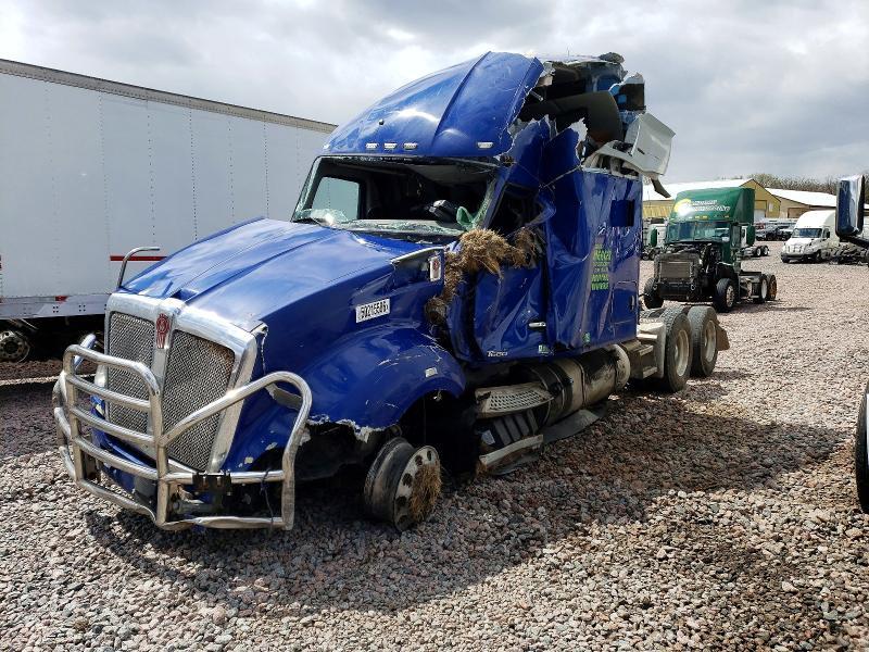 2016 Kenworth T680 Semi Truck