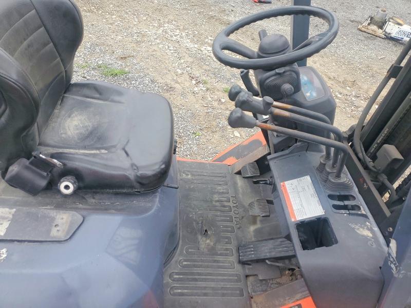 2000 Toyota NA-20 Fork
