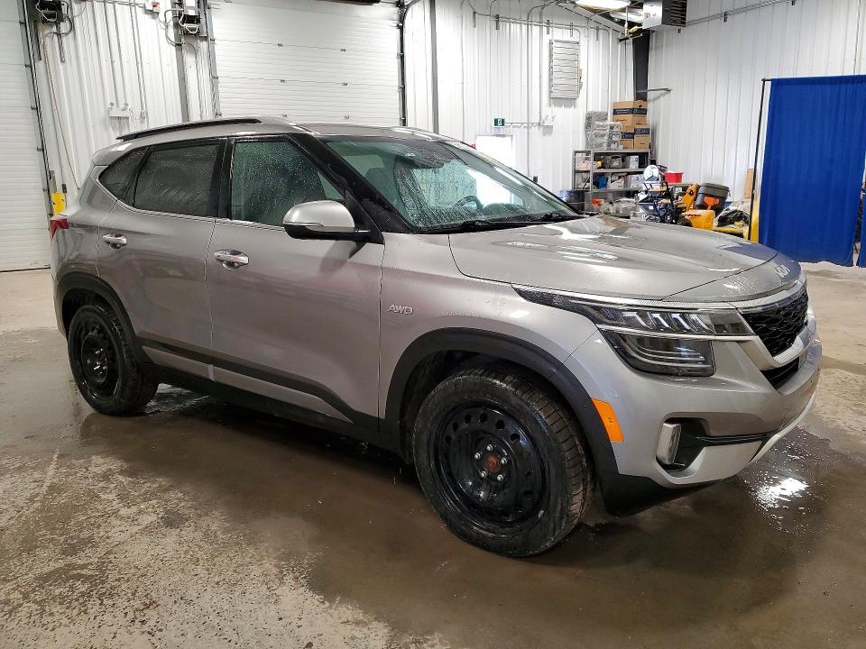 2023 KIA Seltos sx
