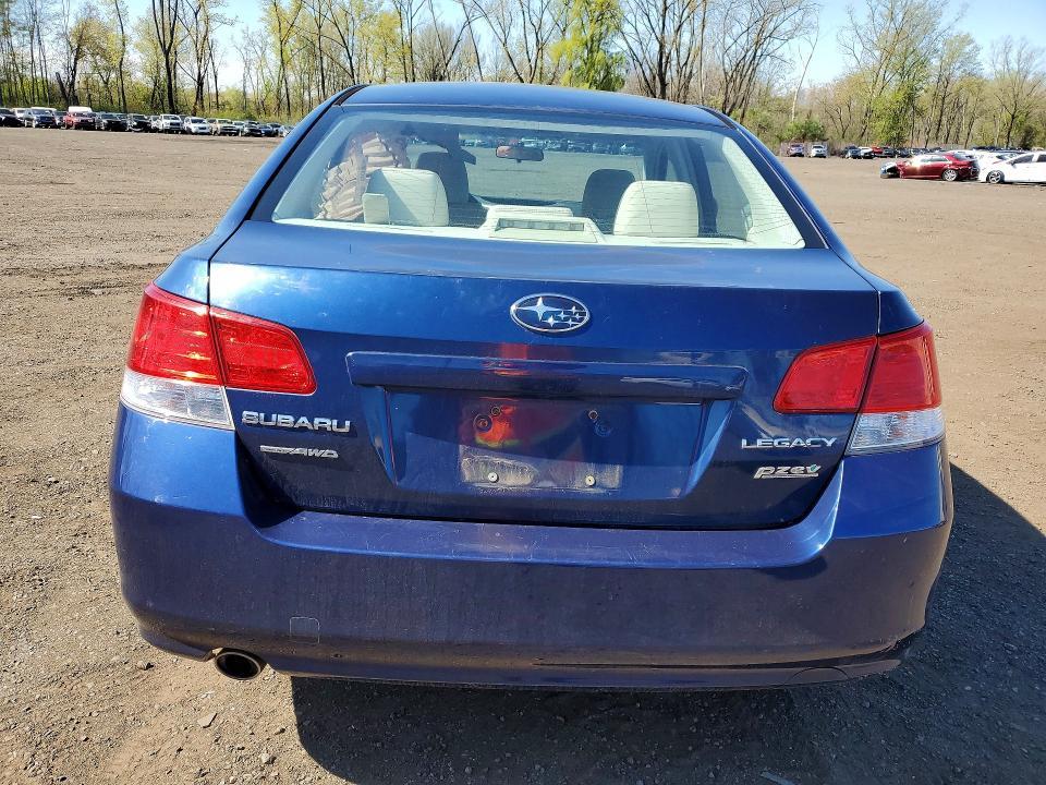 2010 Subaru Legacy 2.5i Premium
